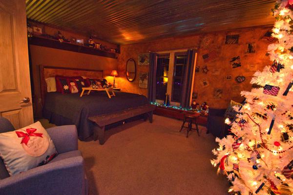 Christmas Decorations at The Inn at Pennington Place in Walsenburg