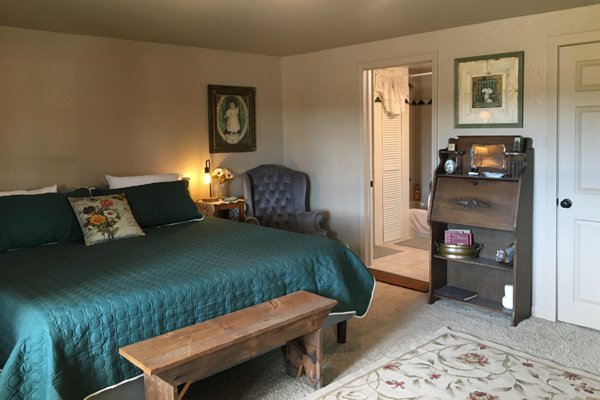 Thelma Fern Room at The Inn at Pennington Place in Walsenburg